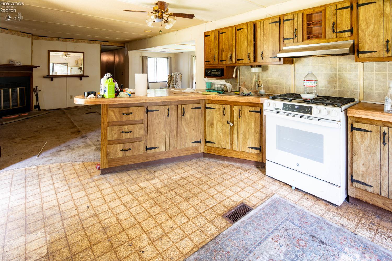 4425 N St Rt 101