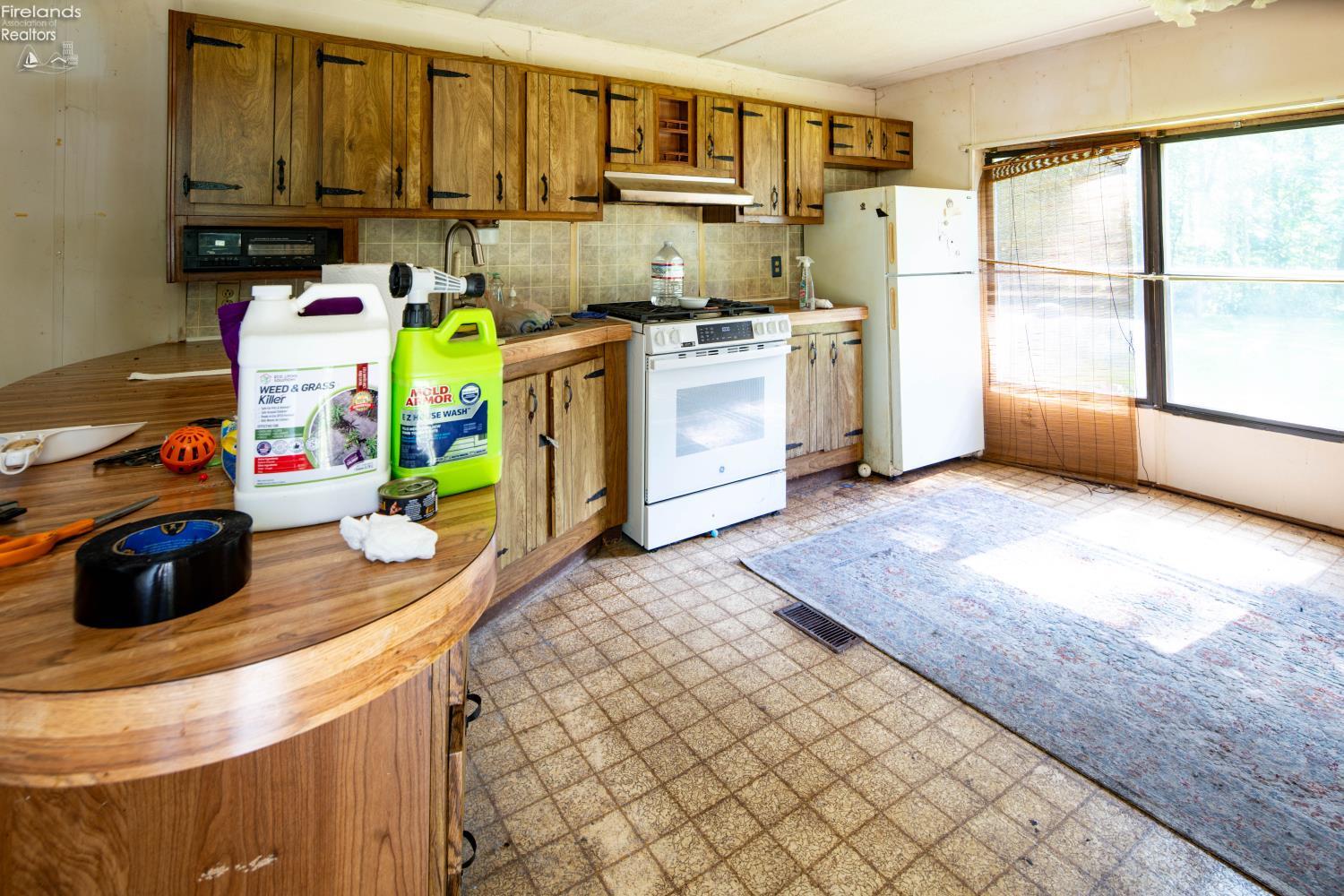 4425 N St Rt 101
