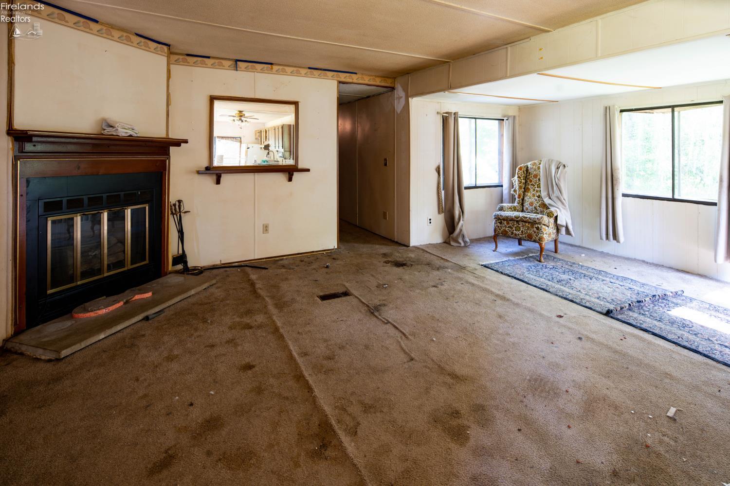 4425 N St Rt 101