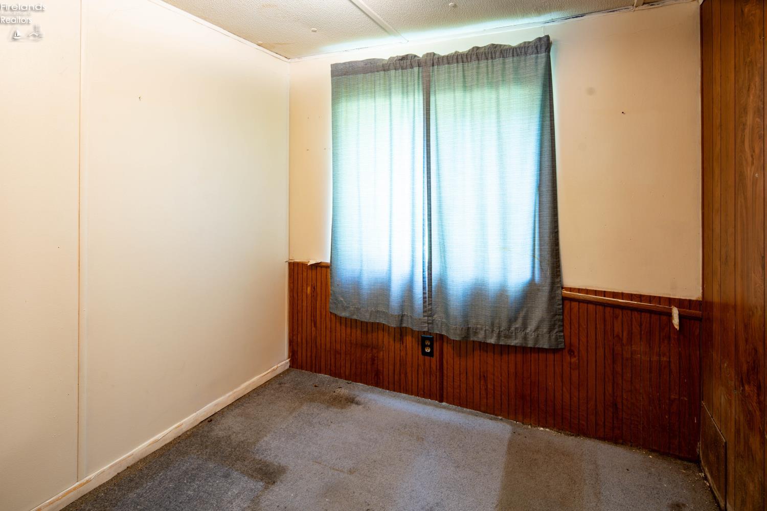 4425 N St Rt 101