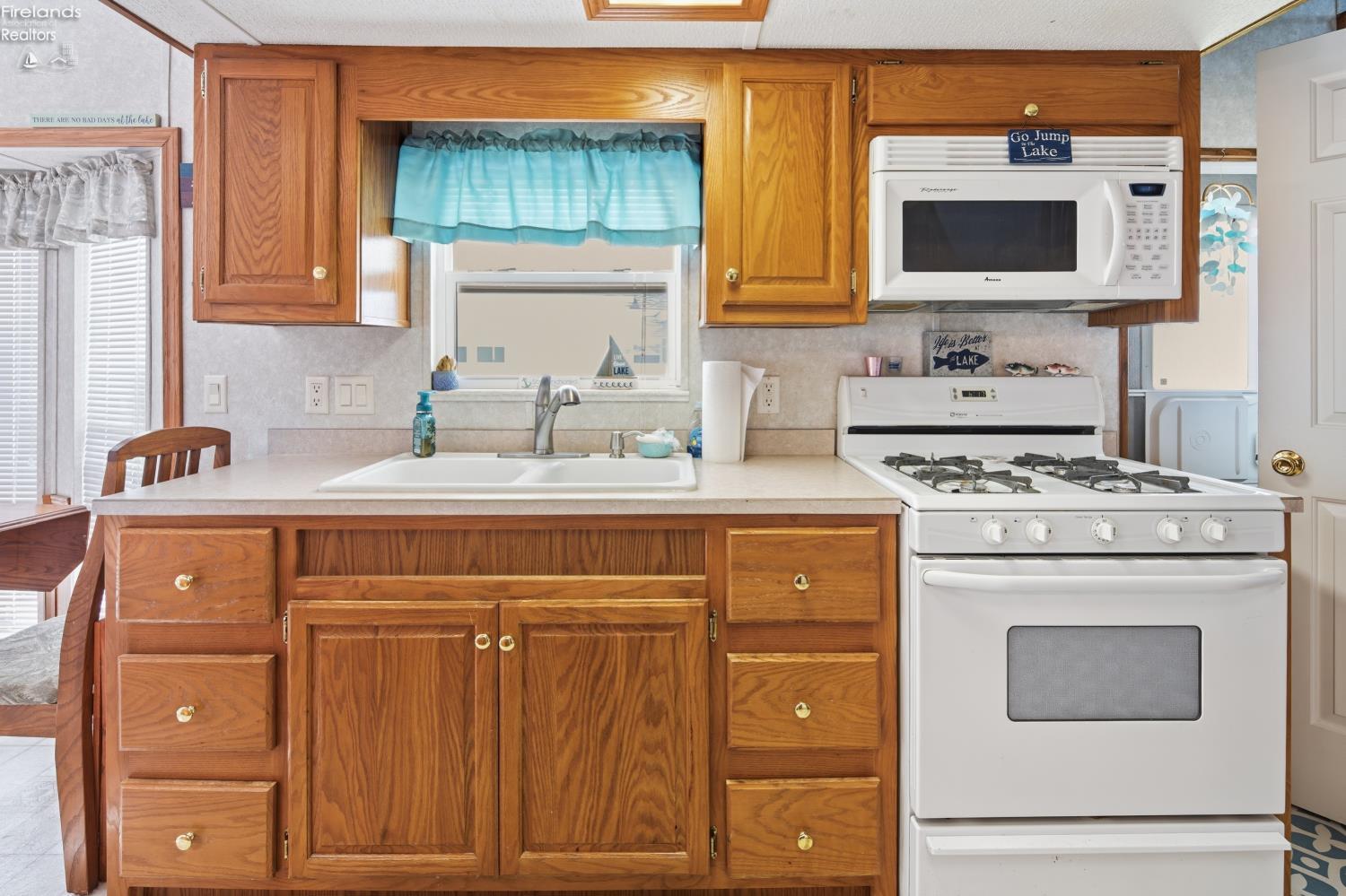 8010 E Bayshore 64