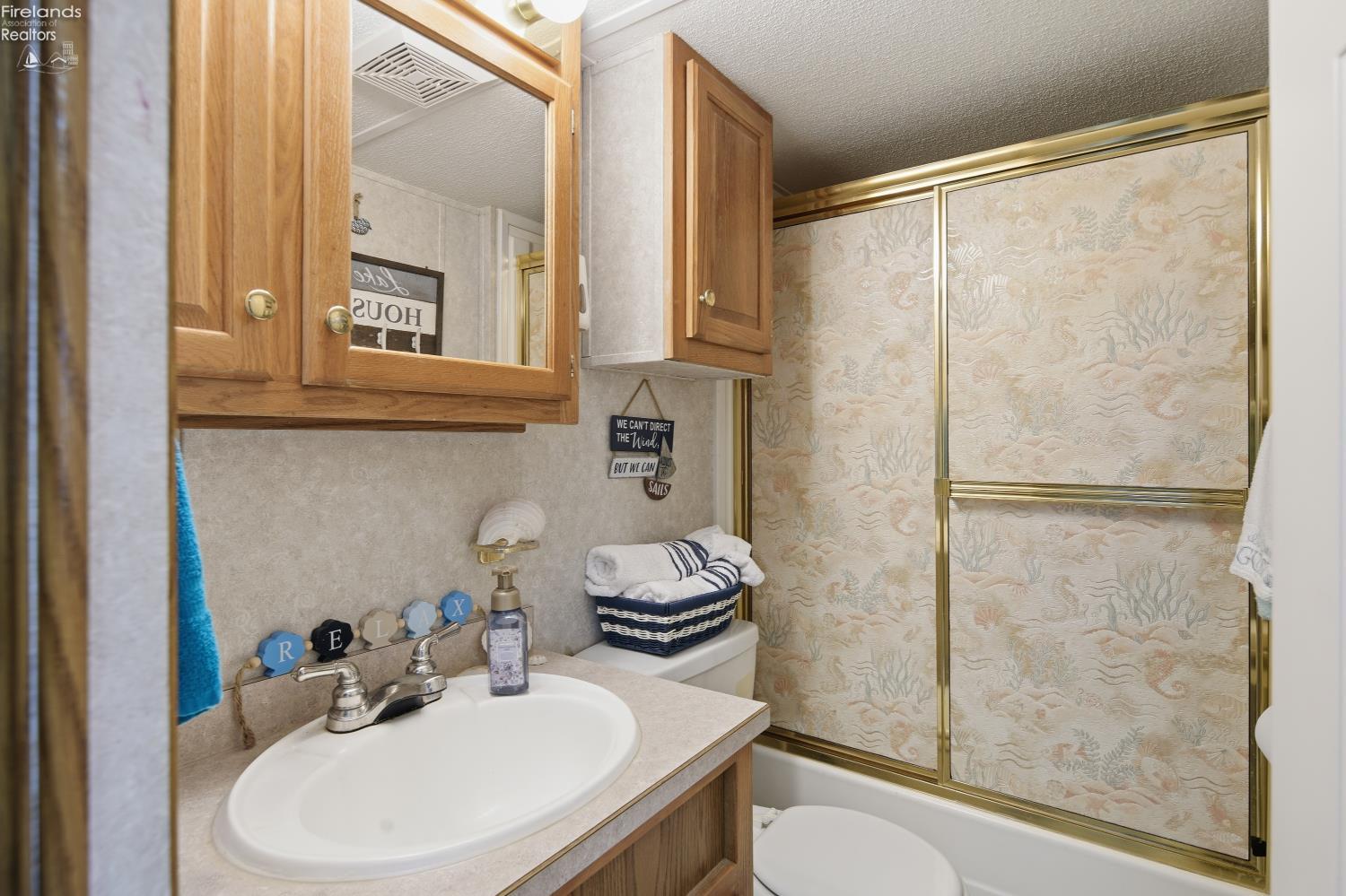 8010 E Bayshore 64