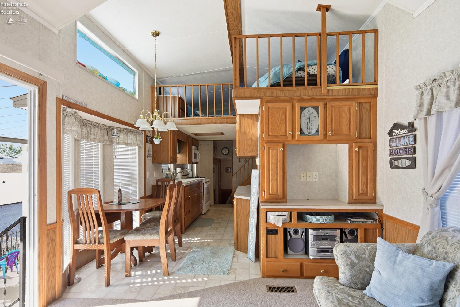 8010 E Bayshore 64