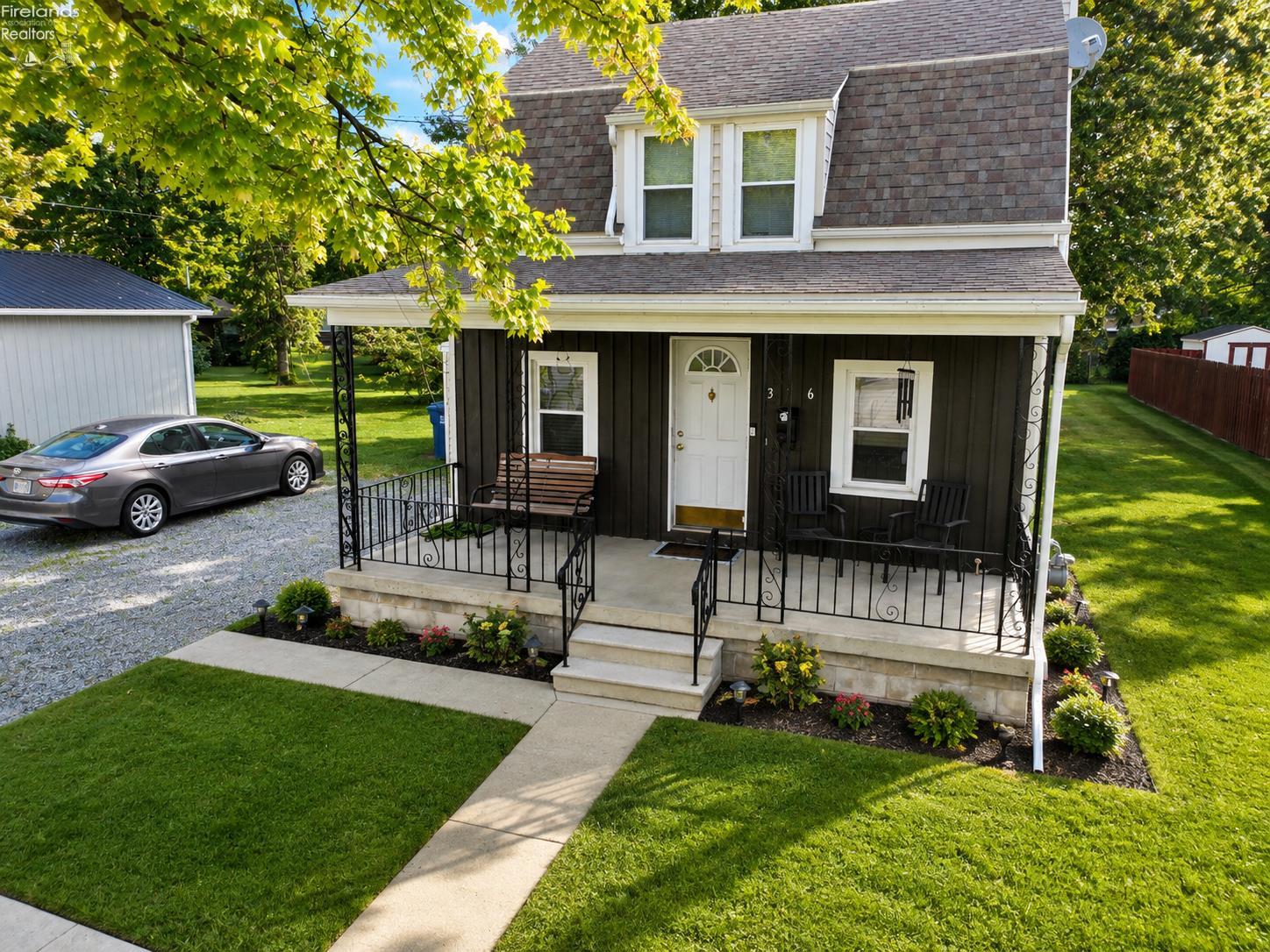 306 Walnut Street