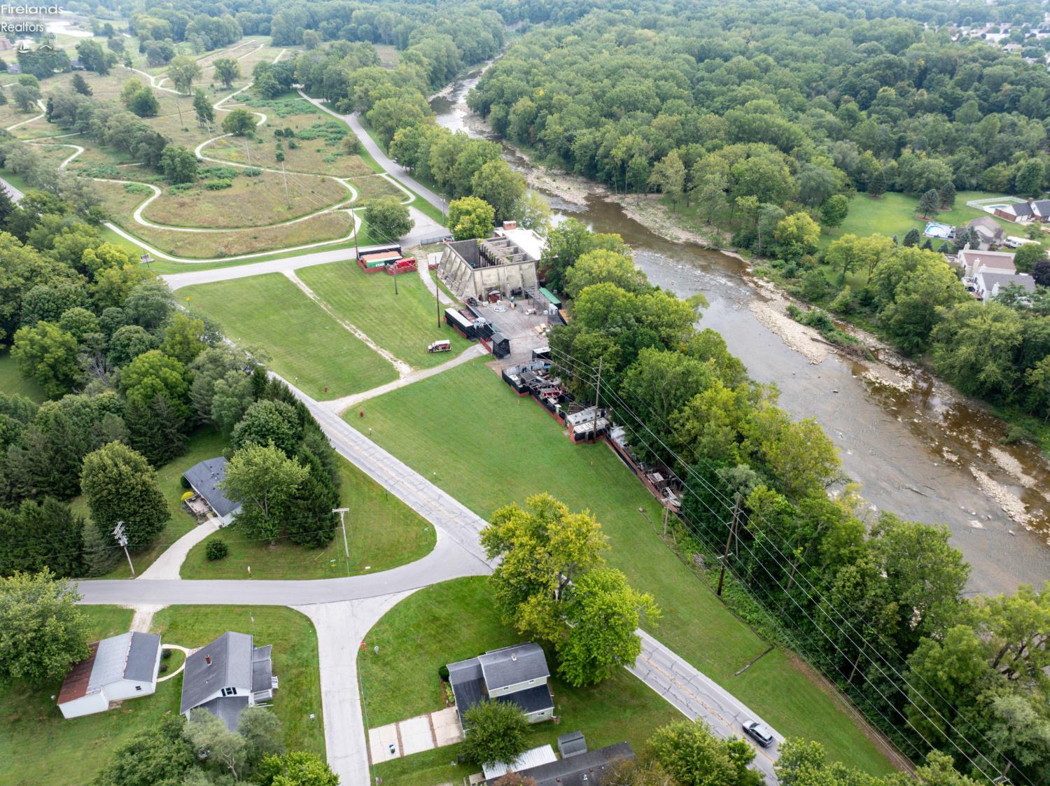 1374 Tiffin Road