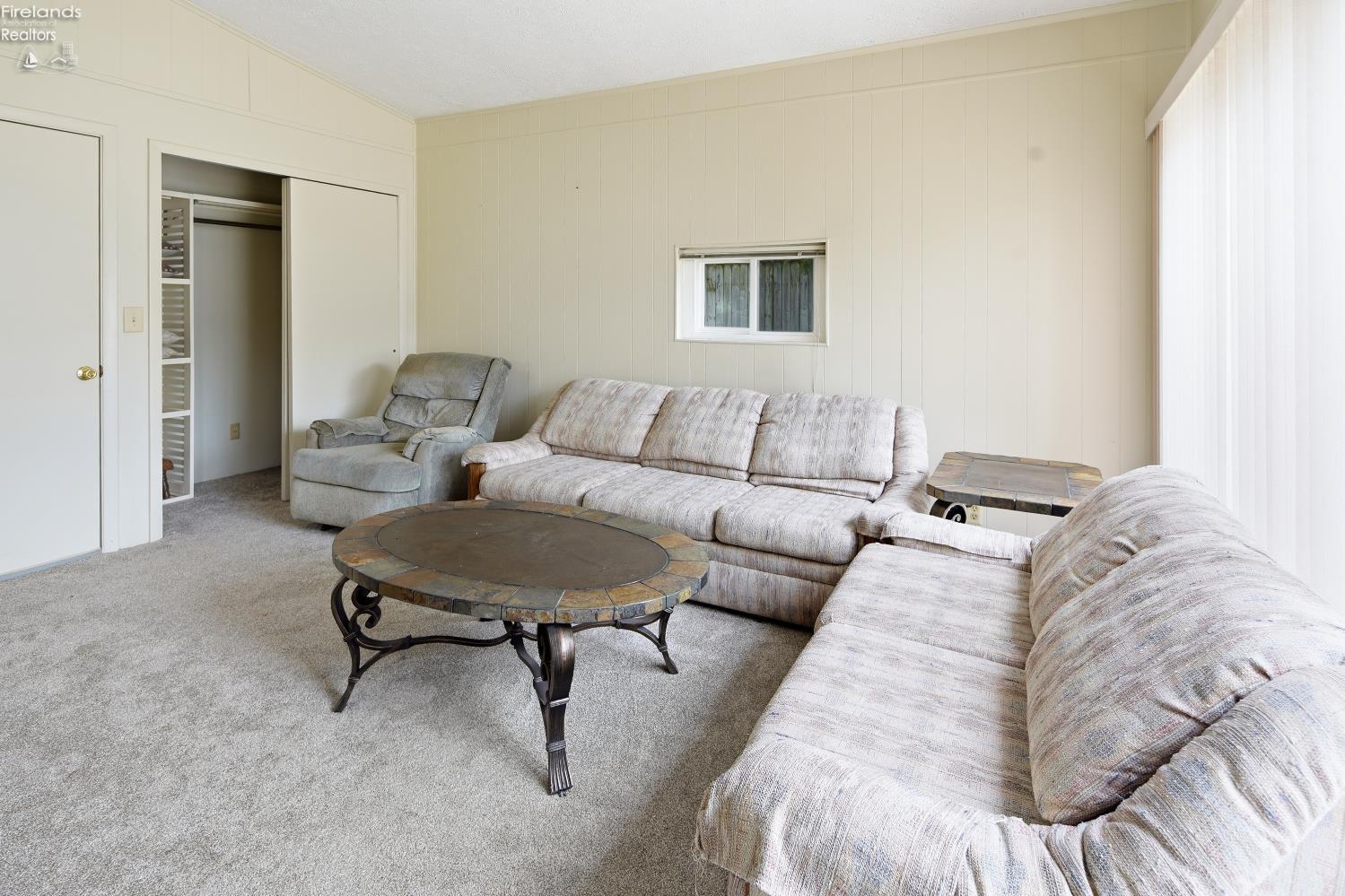 1374 Tiffin Road