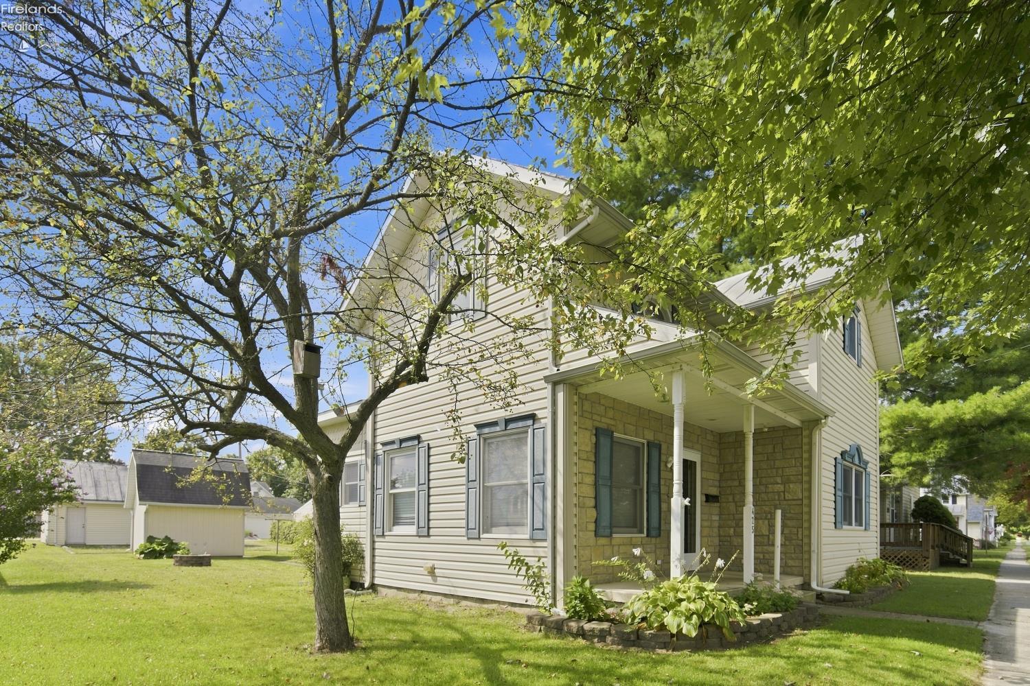 425 W Stevenson Street