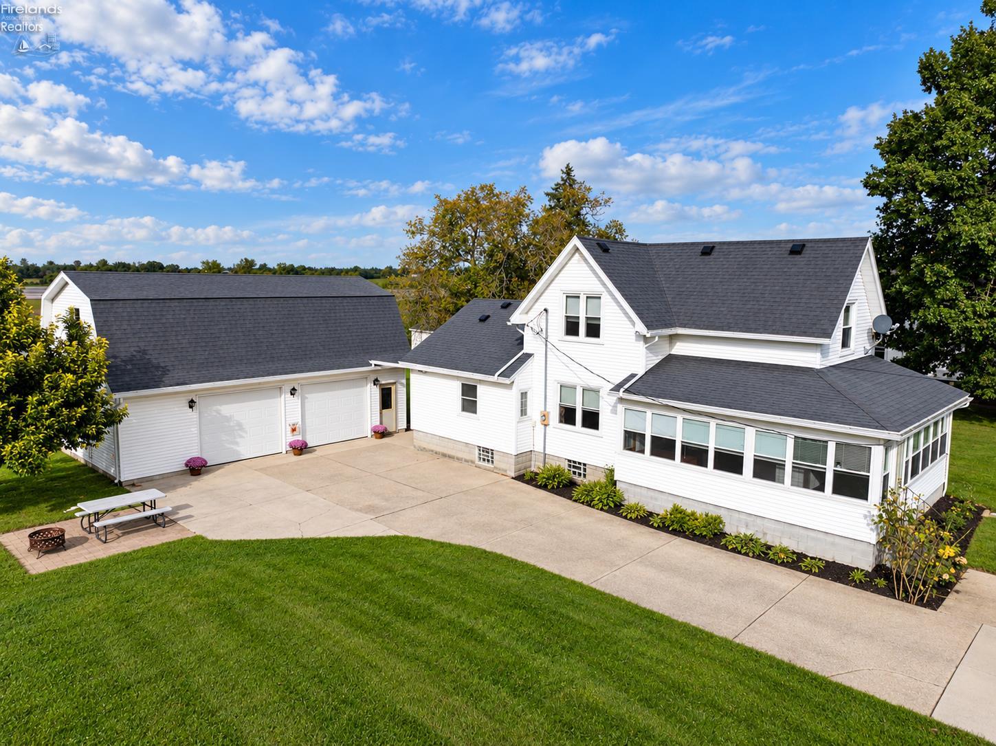 5920 Clover Lane