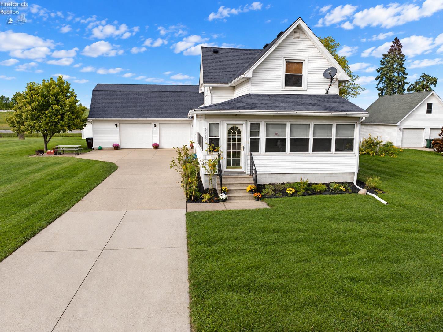 5920 Clover Lane