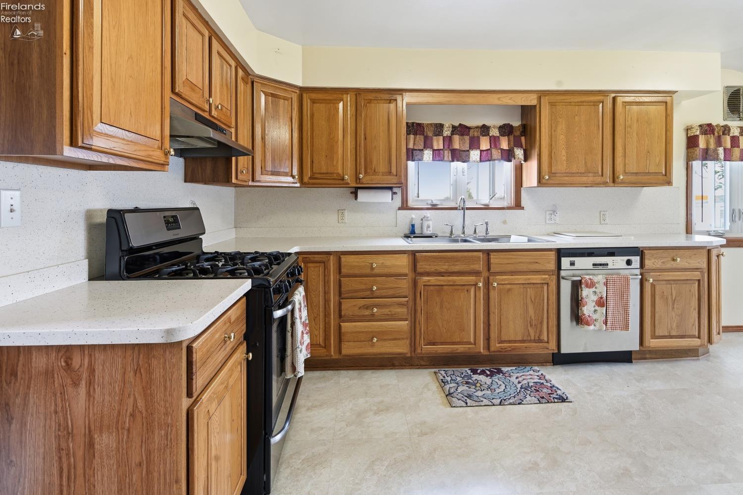 5920 Clover Lane