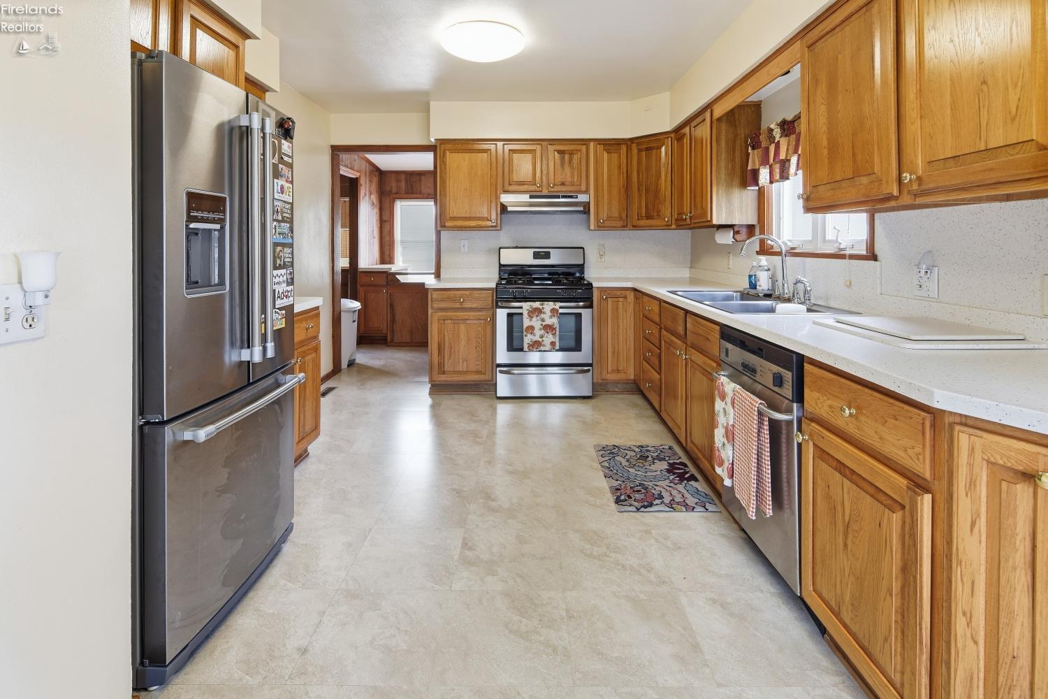 5920 Clover Lane