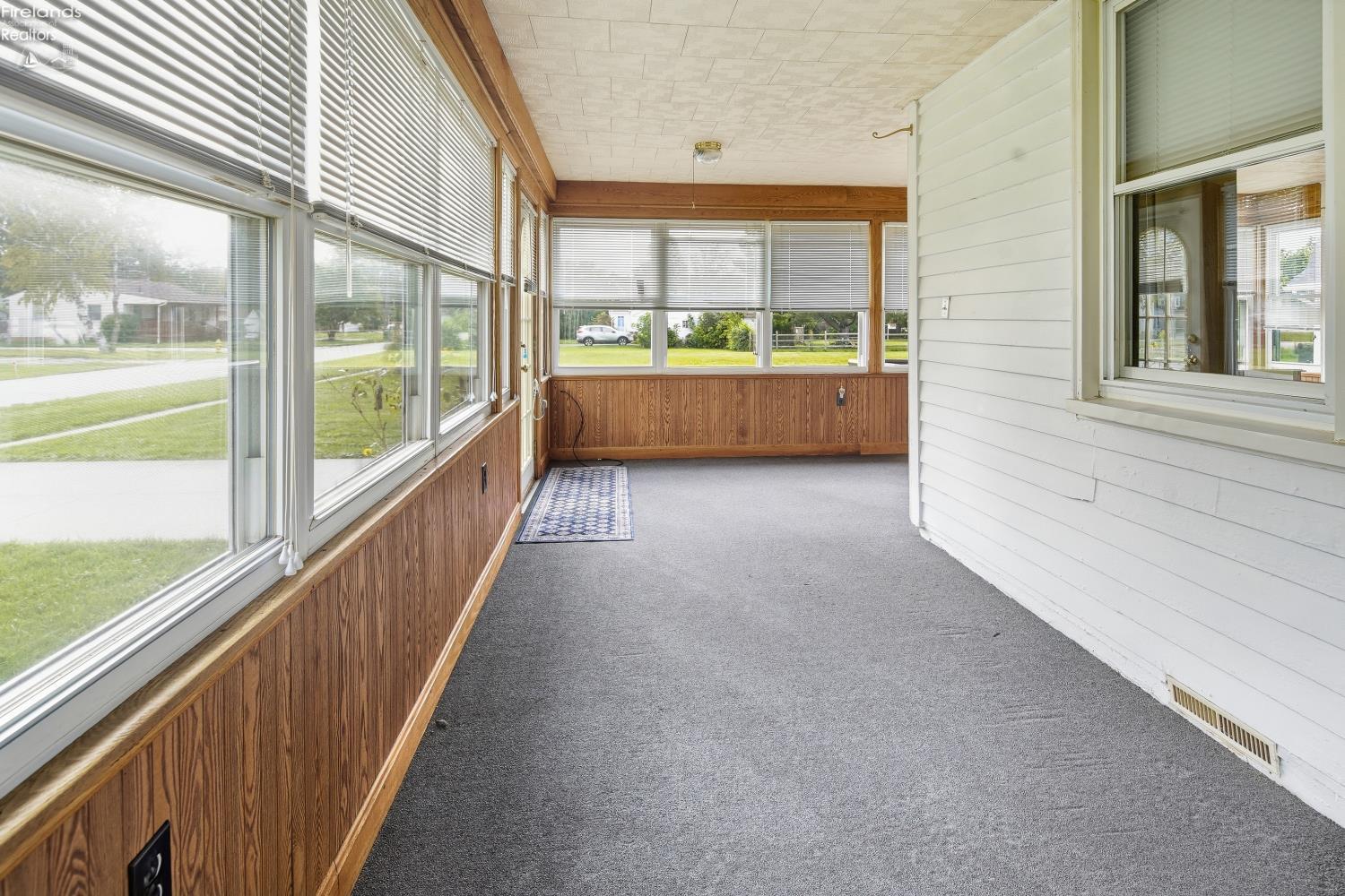 5920 Clover Lane