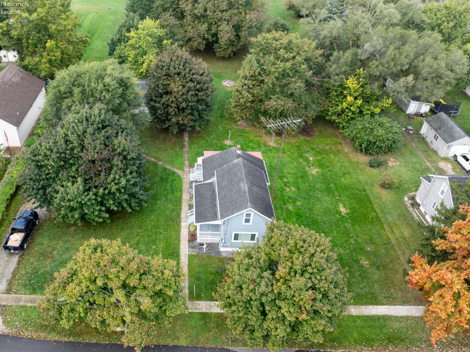434 White Road