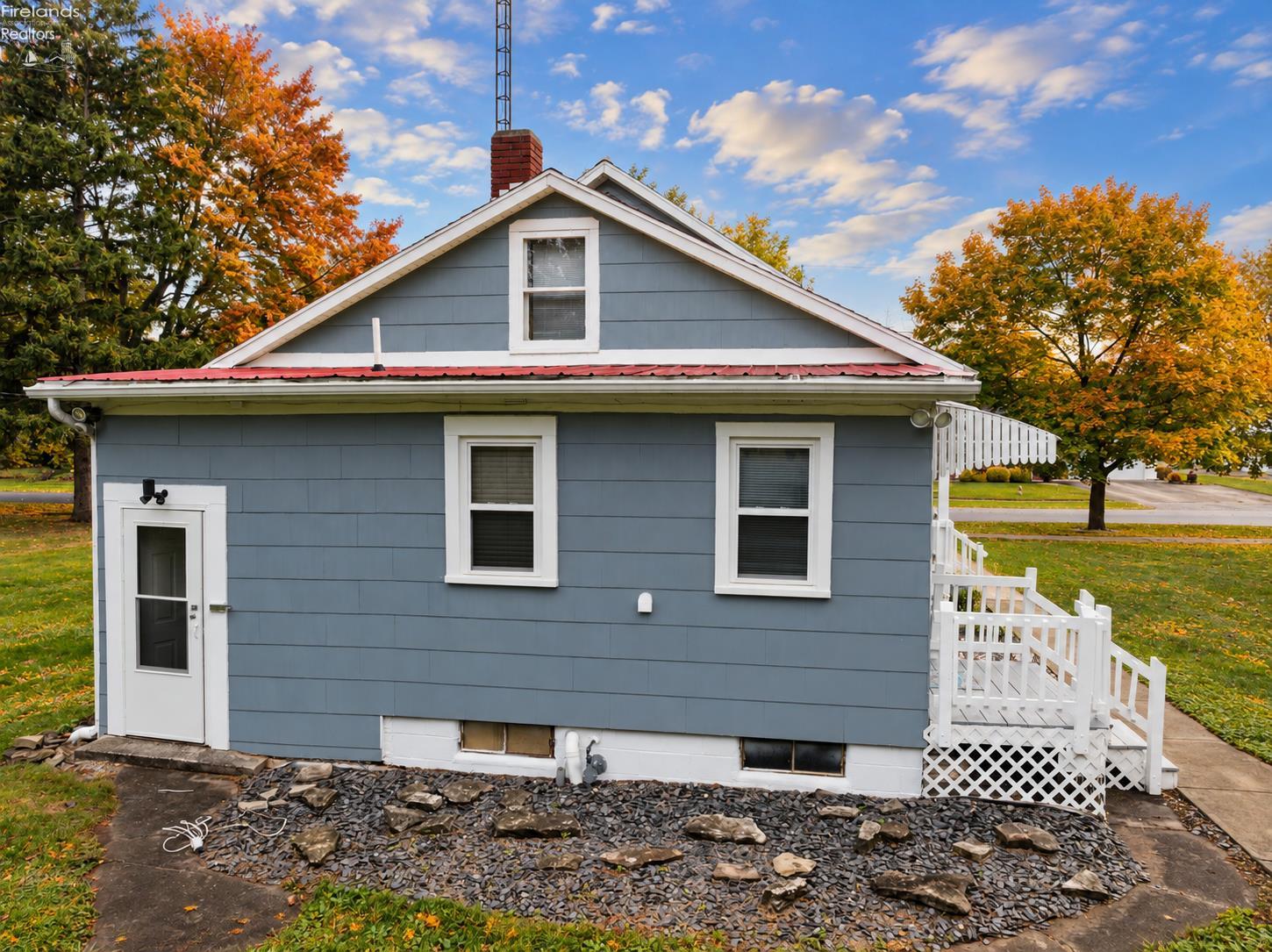 434 White Road
