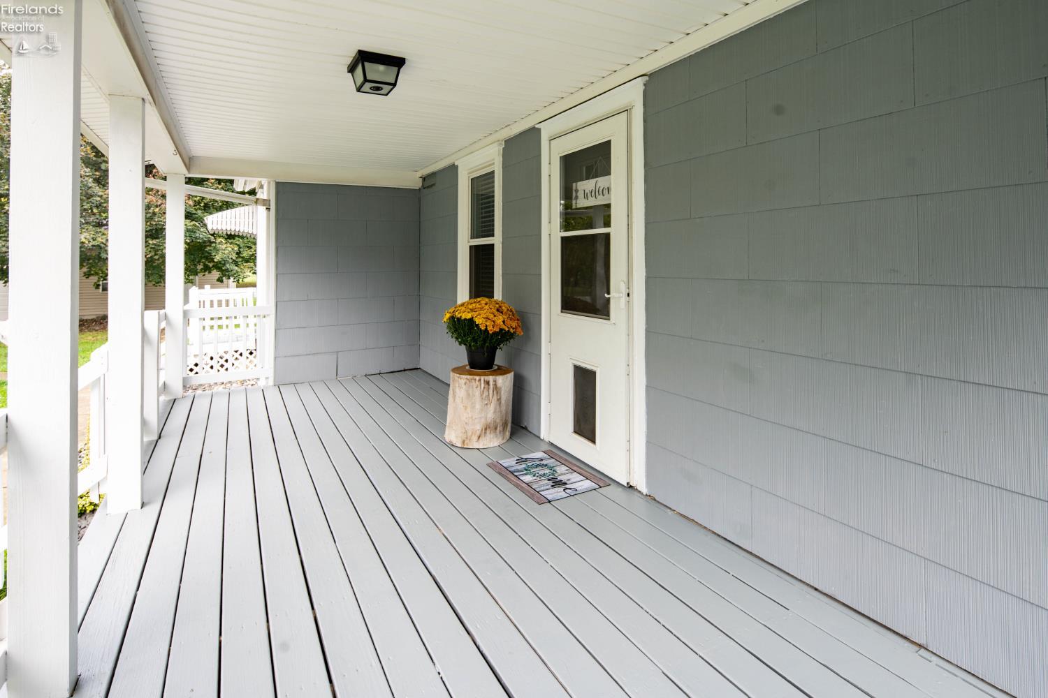 434 White Road