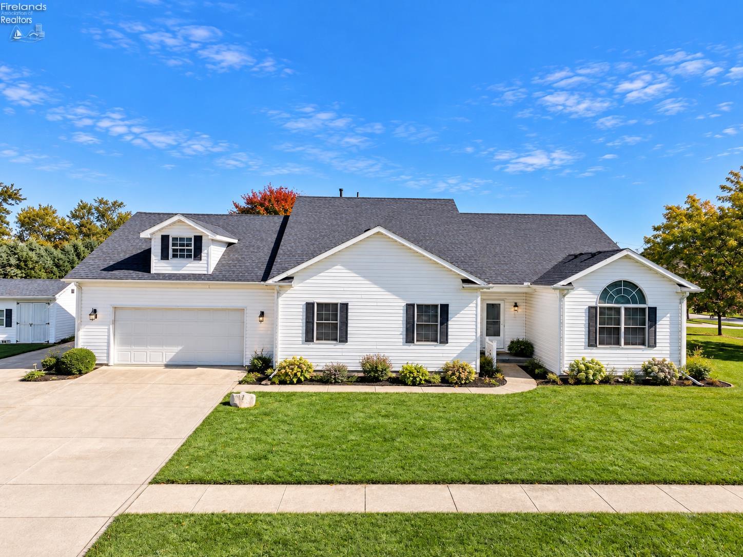 1041 Anna Lane