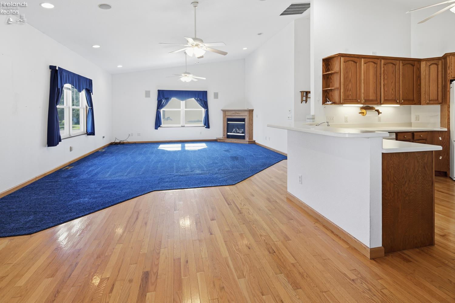 1041 Anna Lane
