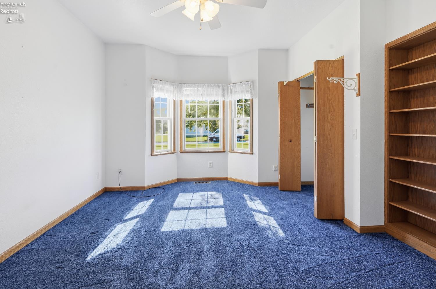 1041 Anna Lane