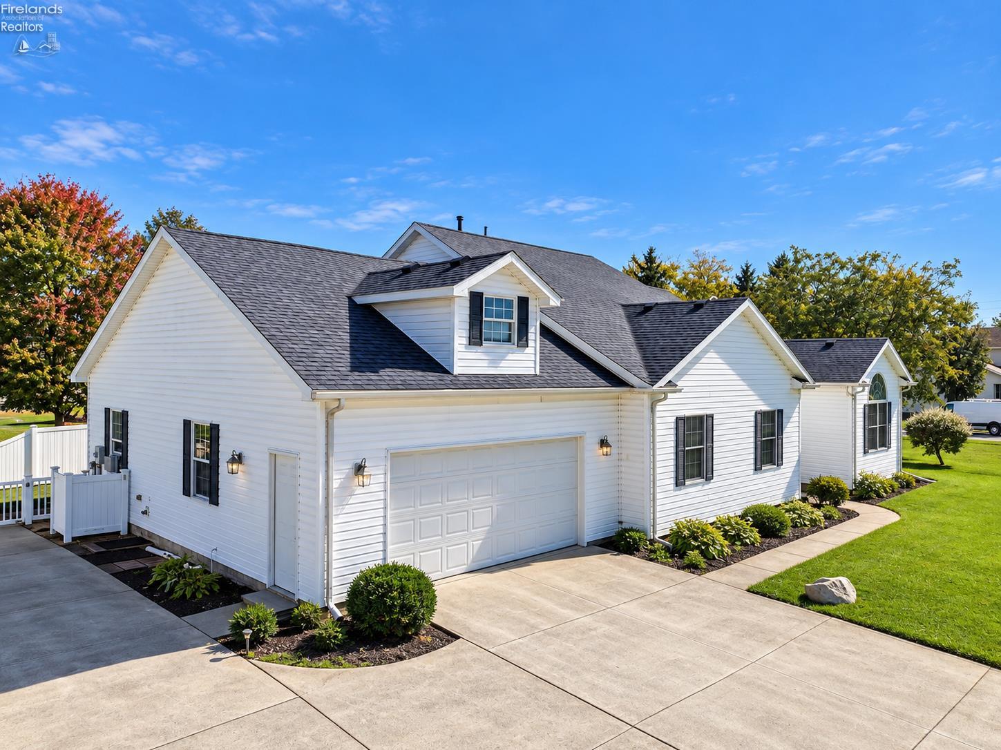 1041 Anna Lane