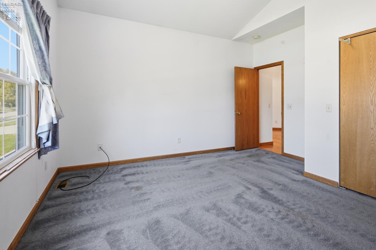 1041 Anna Lane