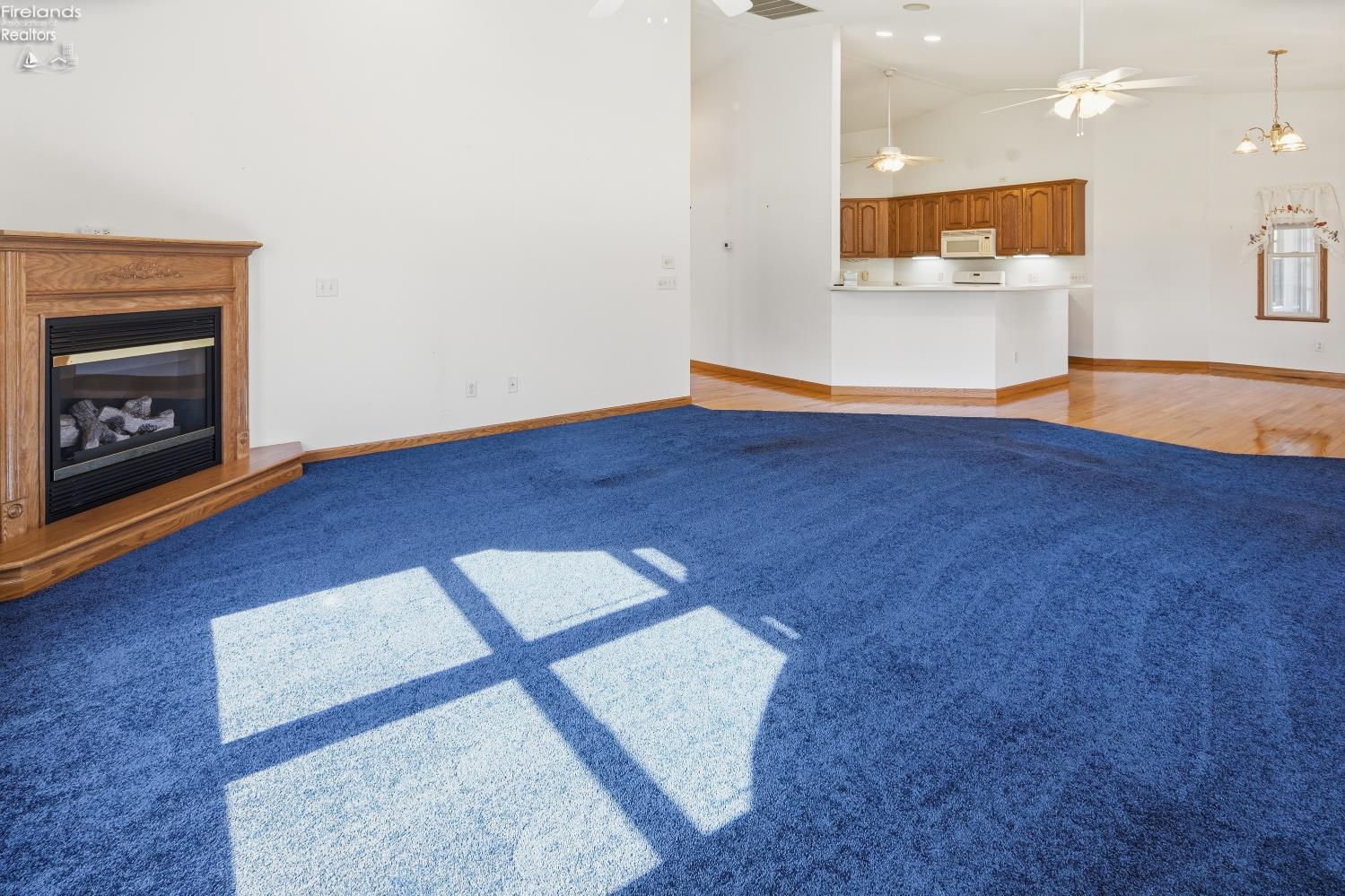 1041 Anna Lane