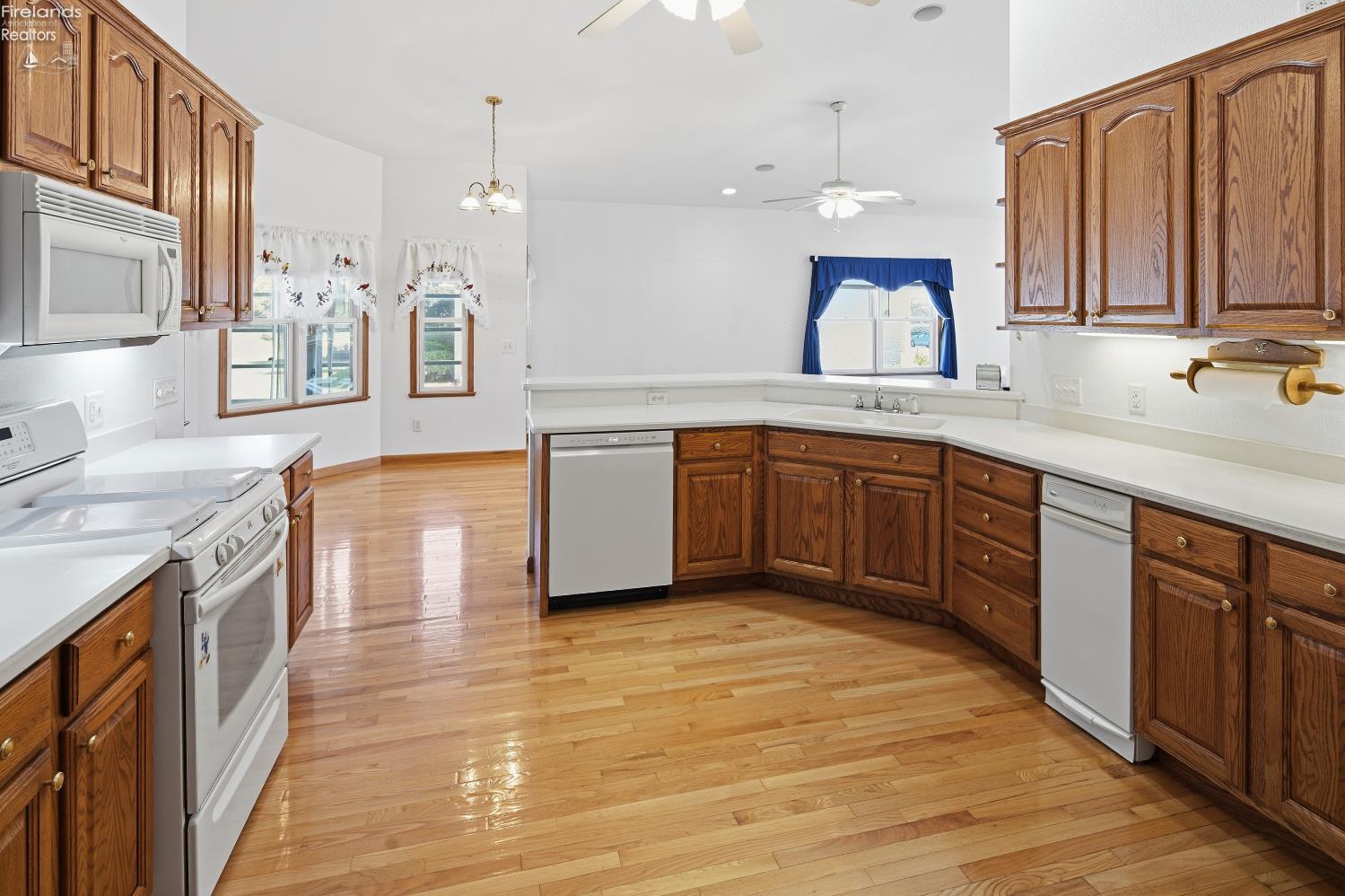 1041 Anna Lane