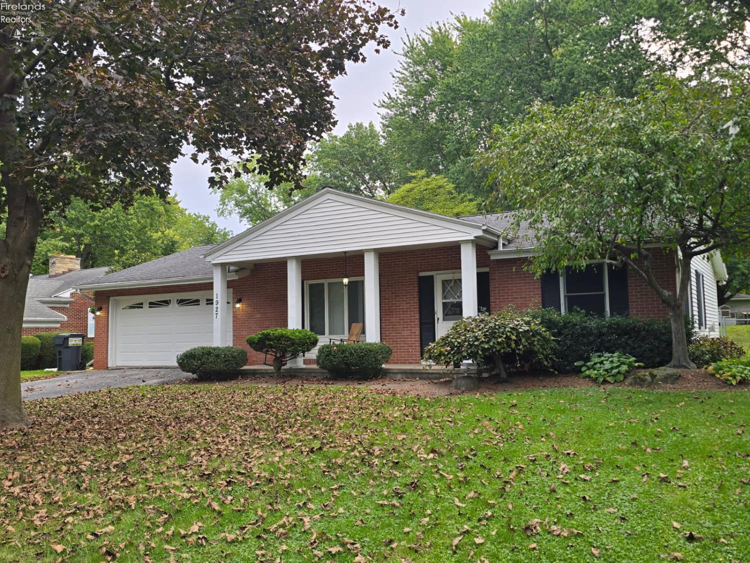 1927 Valley View Terrace