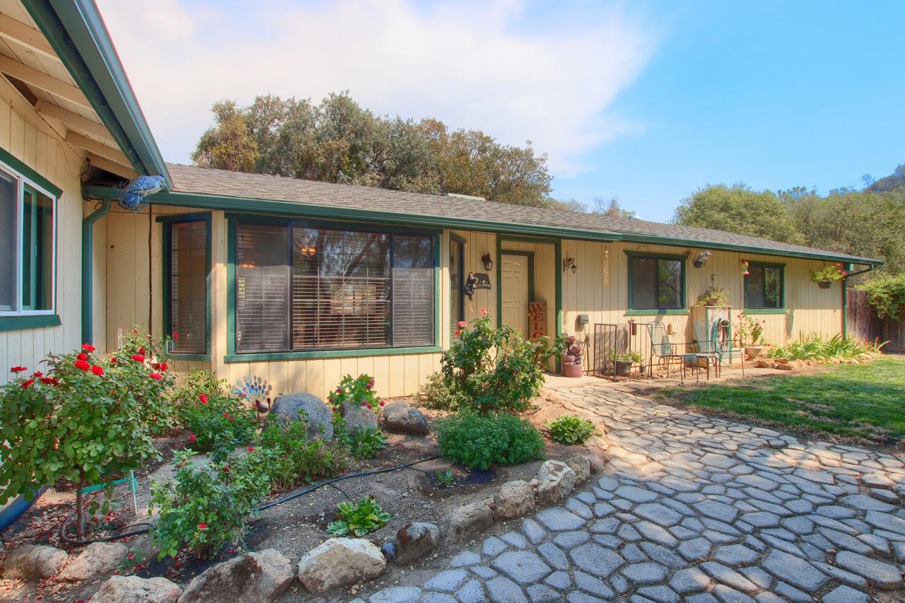 Photo of 3294 Quail Run Rd in Mariposa, CA