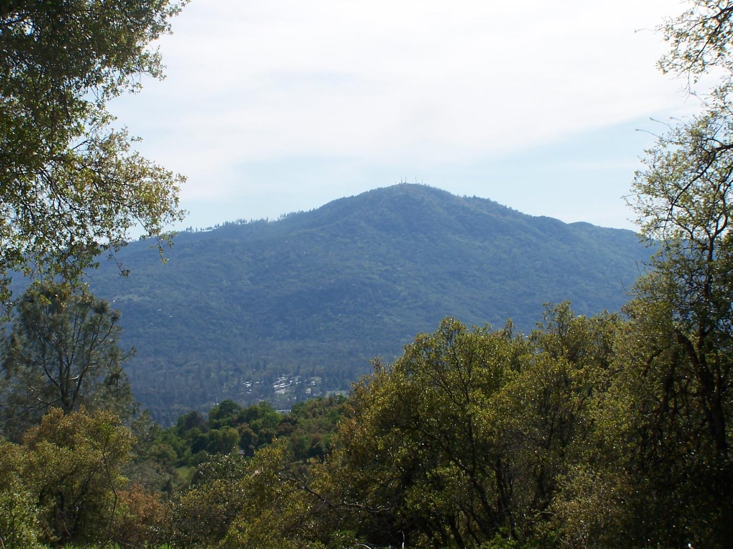 Photo of 11 Jean Rd East in Oakhurst, CA