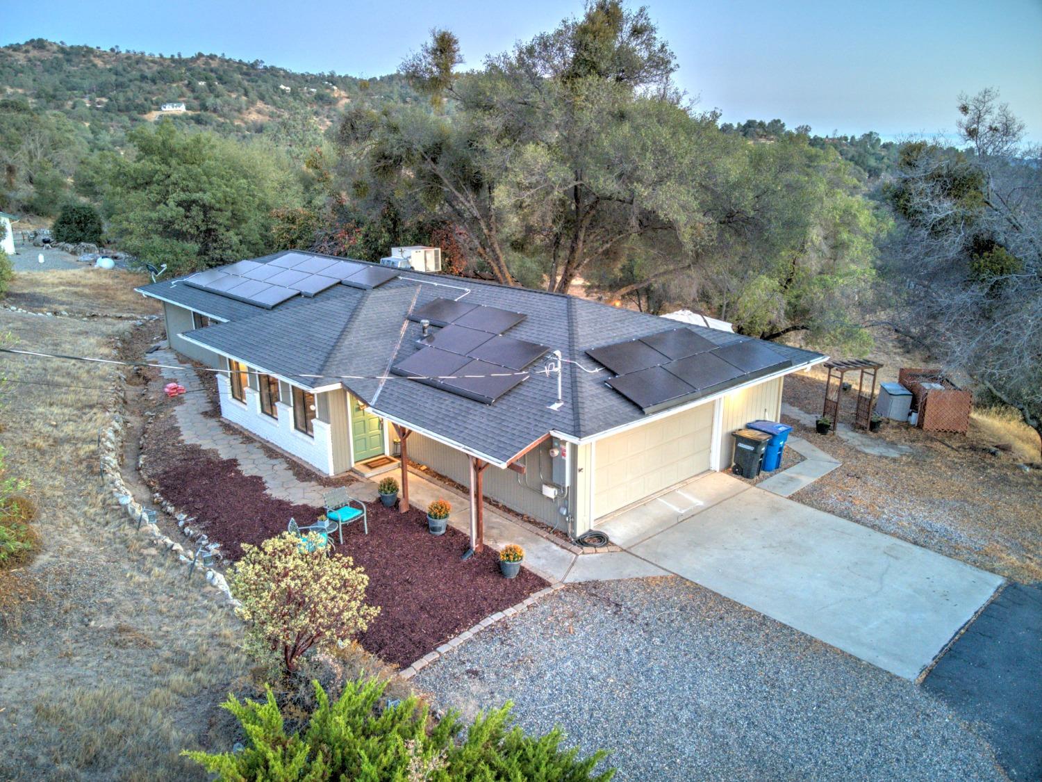 Photo of 42946 Ranger Circle Dr in Coarsegold, CA