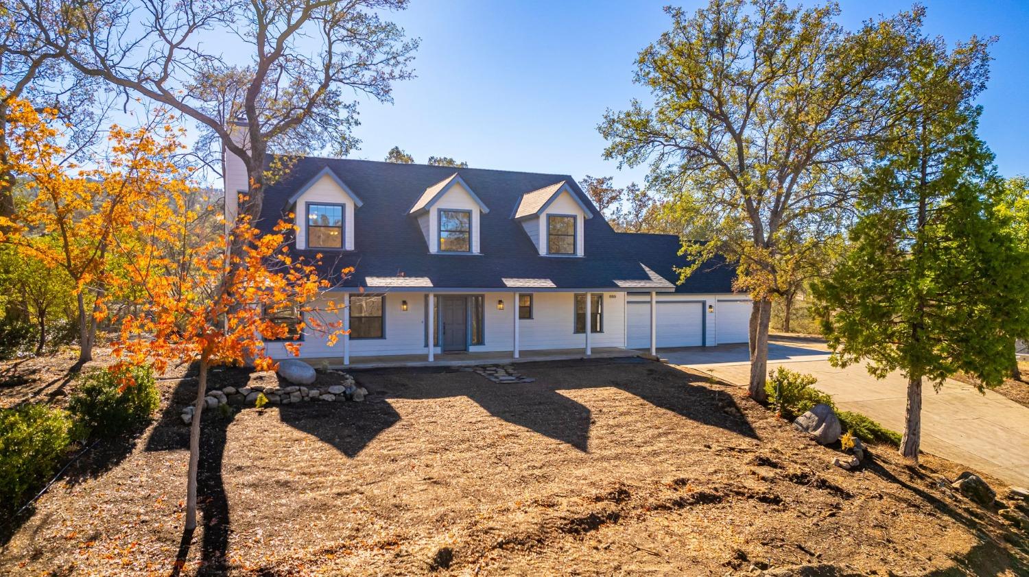 Photo of 40830 Cornerstone Ct in Coarsegold, CA