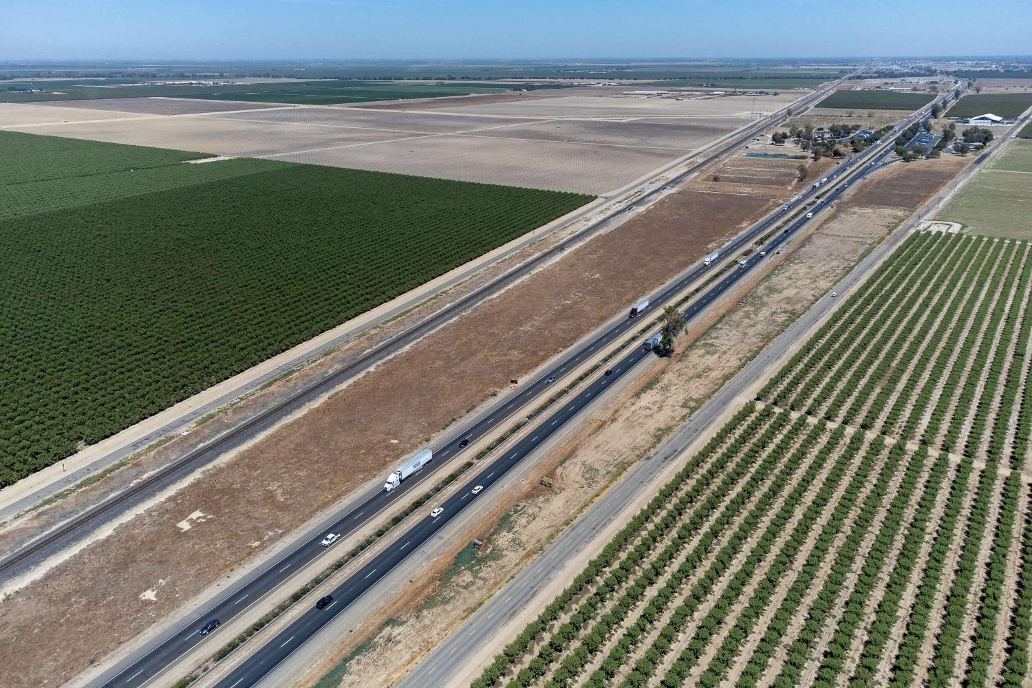 Photo of 0 Hwy 99 in Tulare, CA