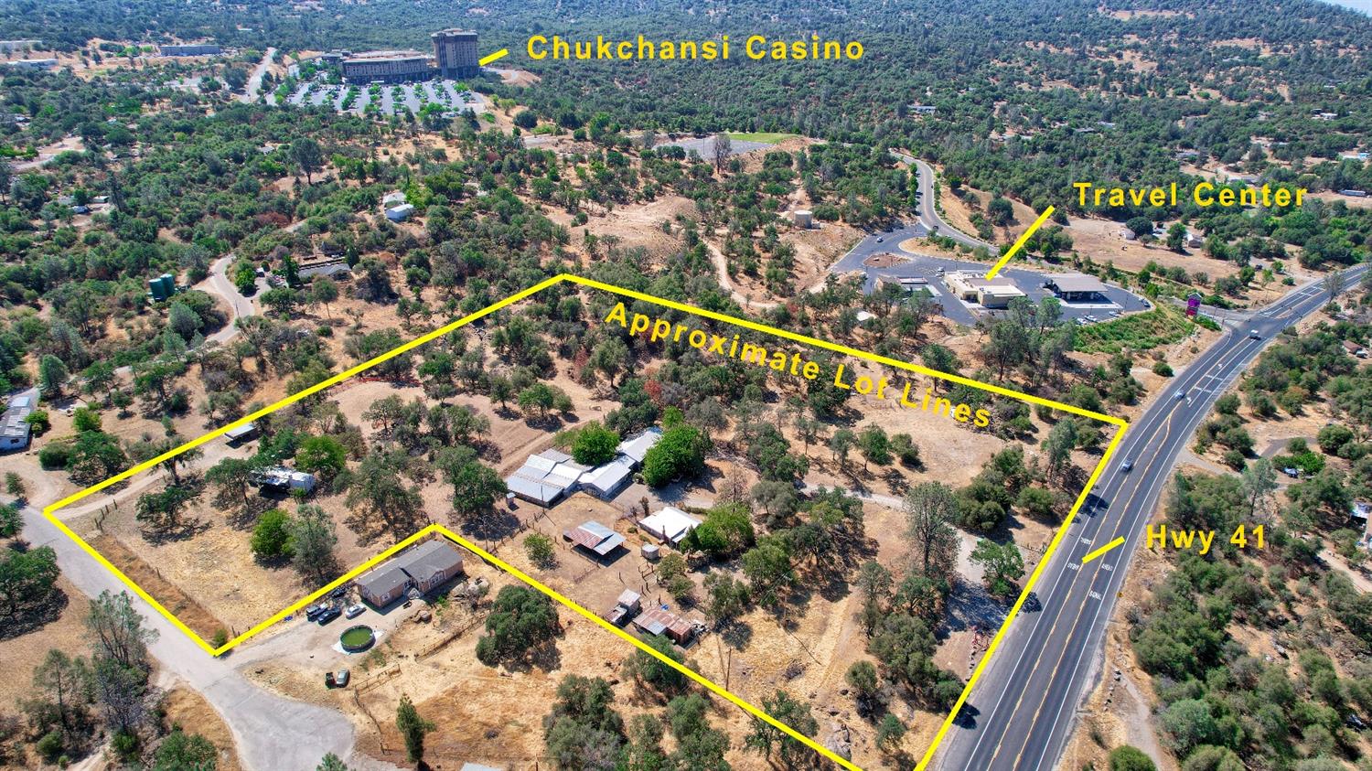 Photo of 32183 Hwy 41 in Coarsegold, CA