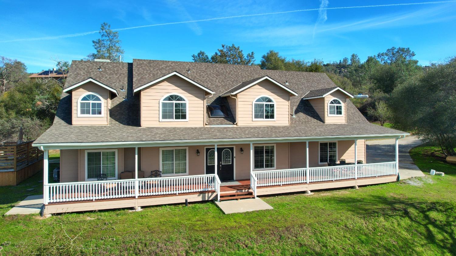Photo of 43317 Running Deer Dr in Coarsegold, CA