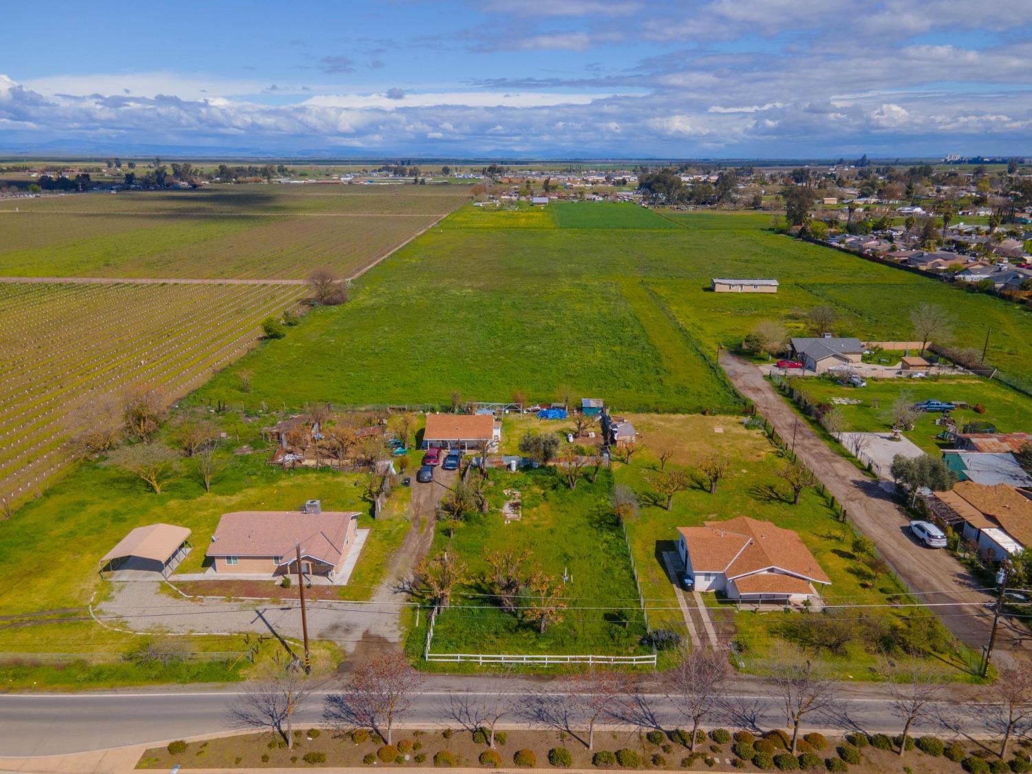 Photo of 13671 Rd 28 in Madera, CA