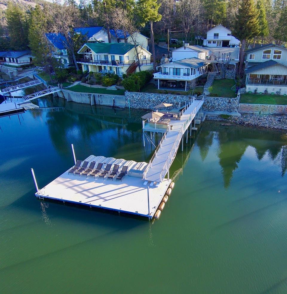 Photo of 39118 Lake Dr in Bass Lake, CA
