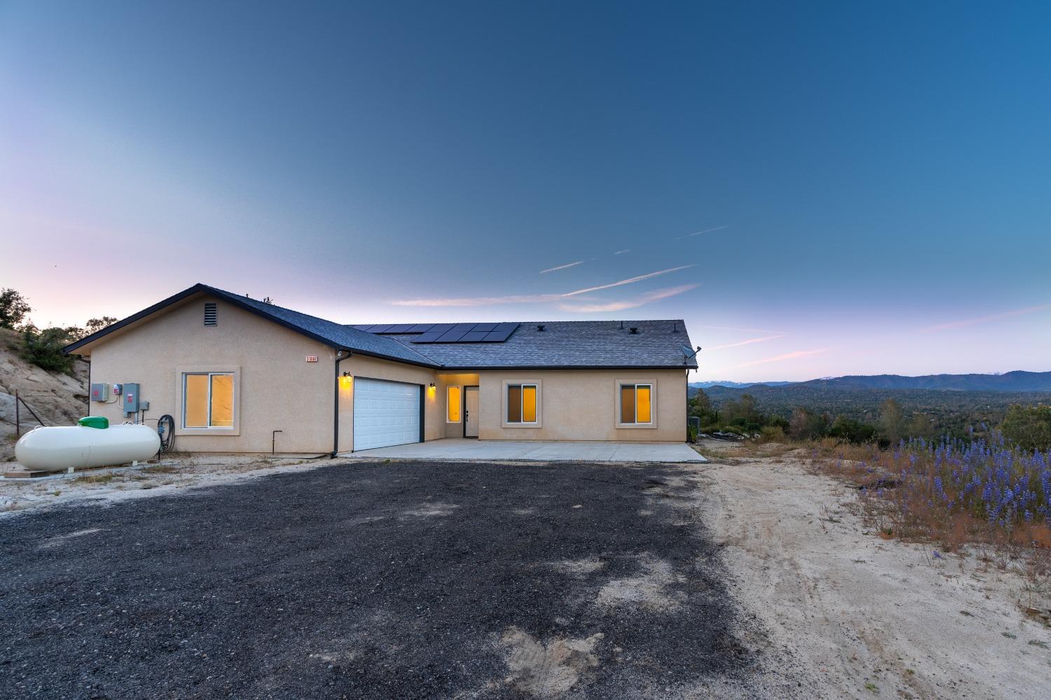 Photo of 31060 N Dome Dr in Coarsegold, CA