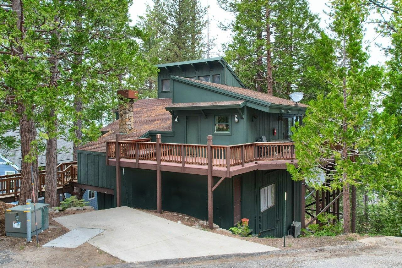 Photo of 7304 Buck Brush Ln in Yosemite, CA