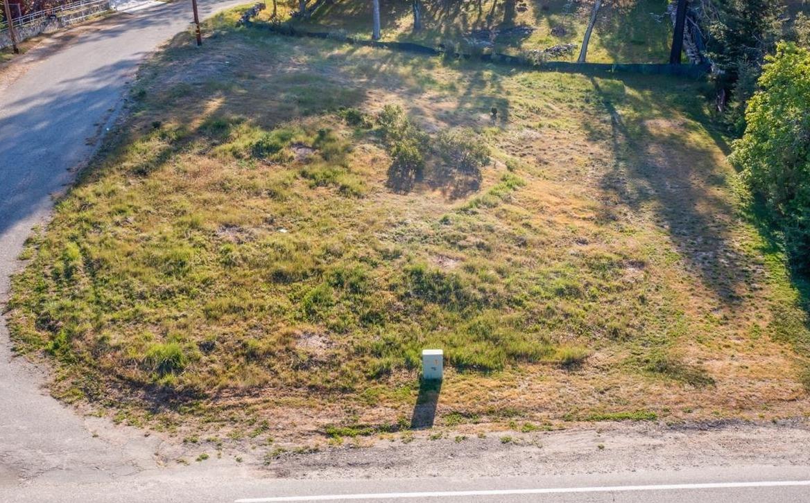 Photo of 52830 Pine Dr in Oakhurst, CA
