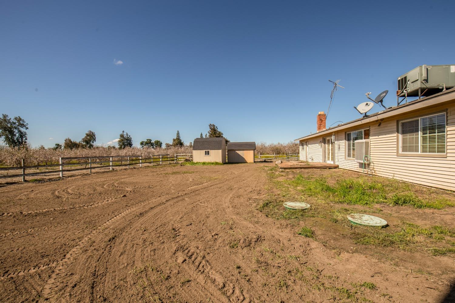 12171 E Huntsman Avenue