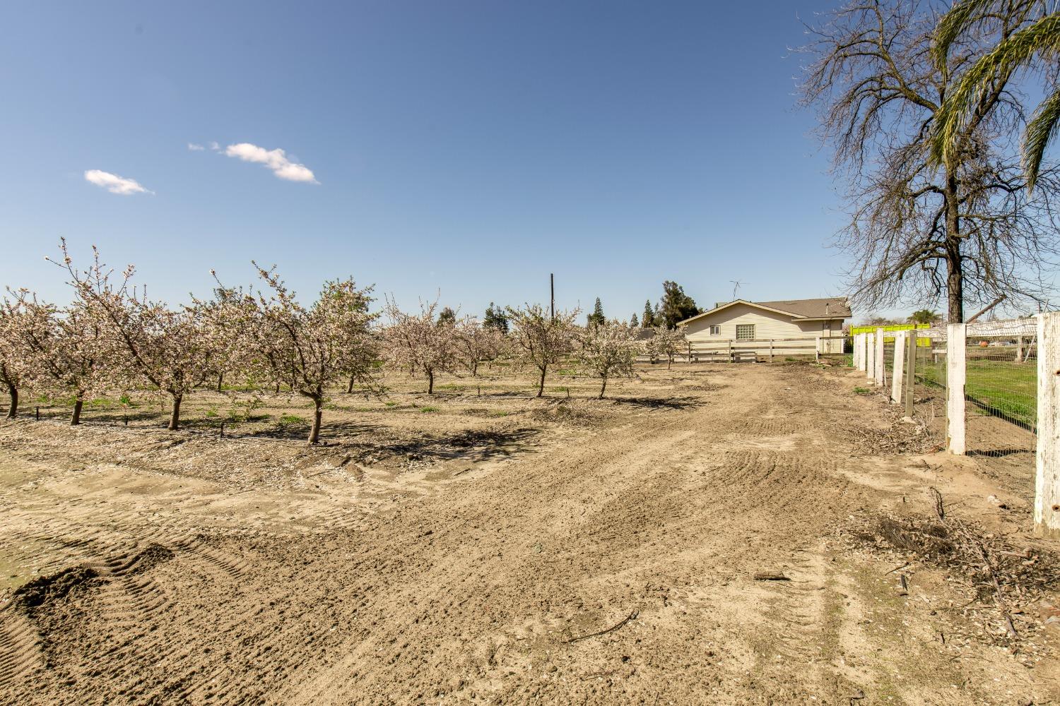 12171 E Huntsman Avenue