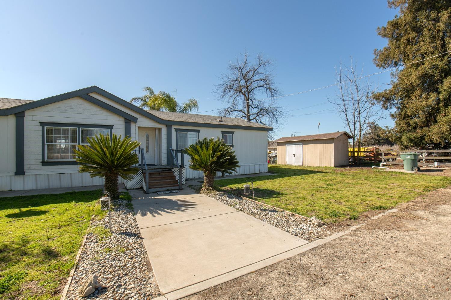 12171 E Huntsman Avenue