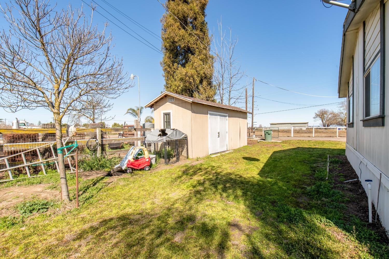 12171 E Huntsman Avenue