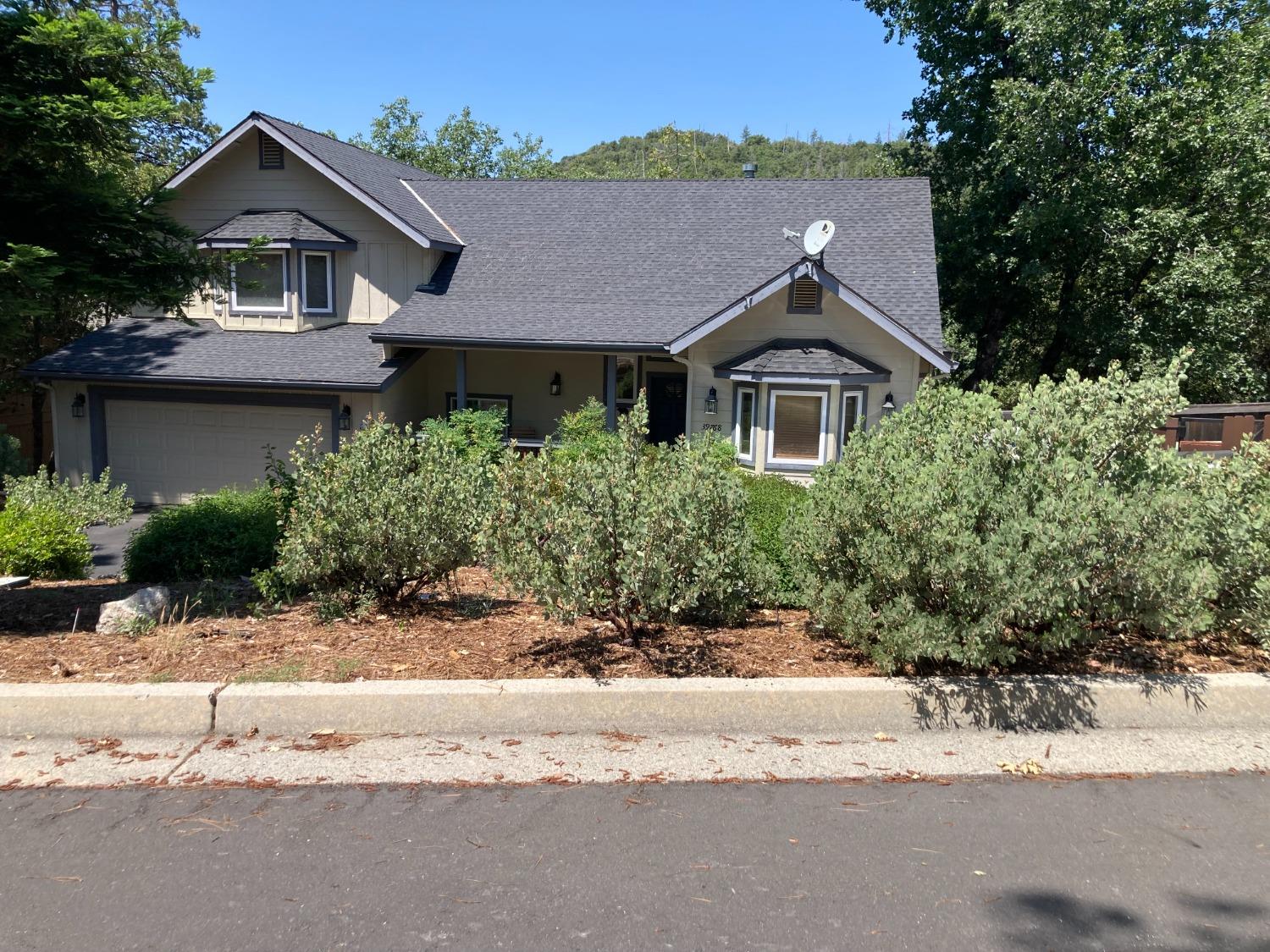 Photo of 39768 Cedar Vista Cir in Bass Lake, CA