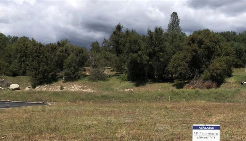 Photo of 1 W Junction Dr in Oakhurst, CA