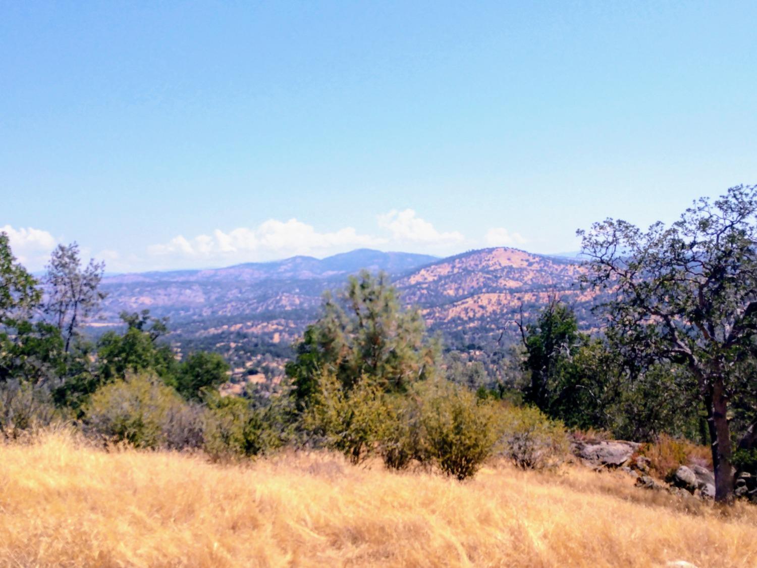 Photo of 31409 Big River Wy in Coarsegold, CA