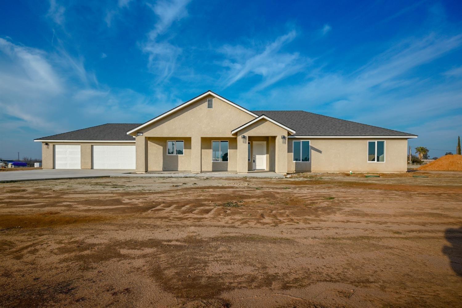 Photo of 30031 Revis Rd in Coarsegold, CA