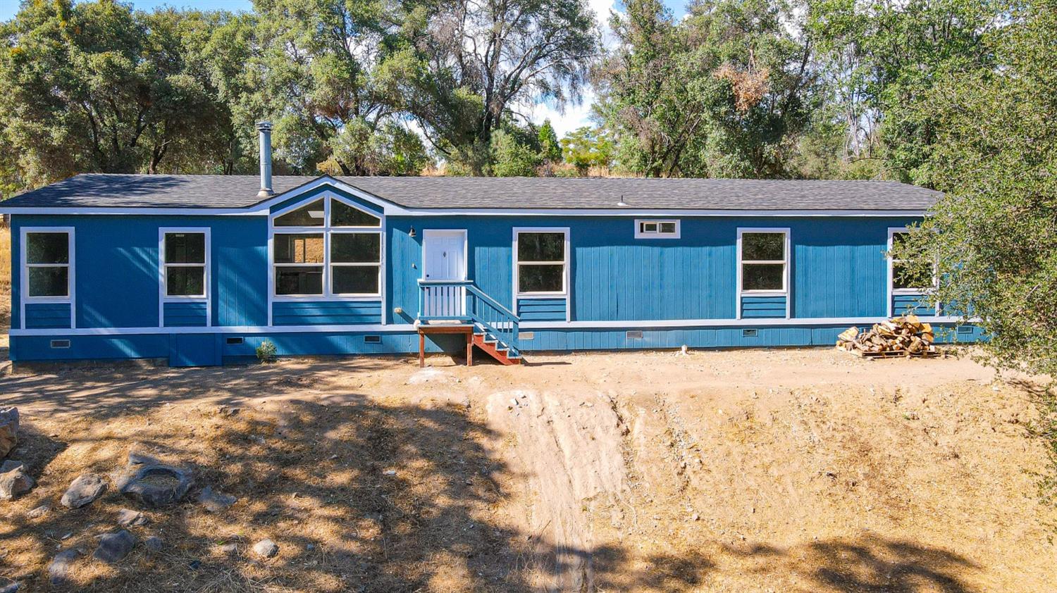 Photo of 3893 Owl Creek Rd in Mariposa, CA