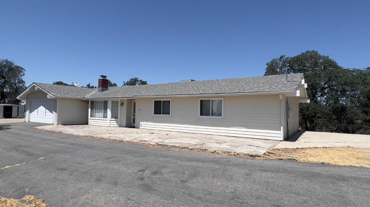 Photo of 31347 N Dome Dr in Coarsegold, CA