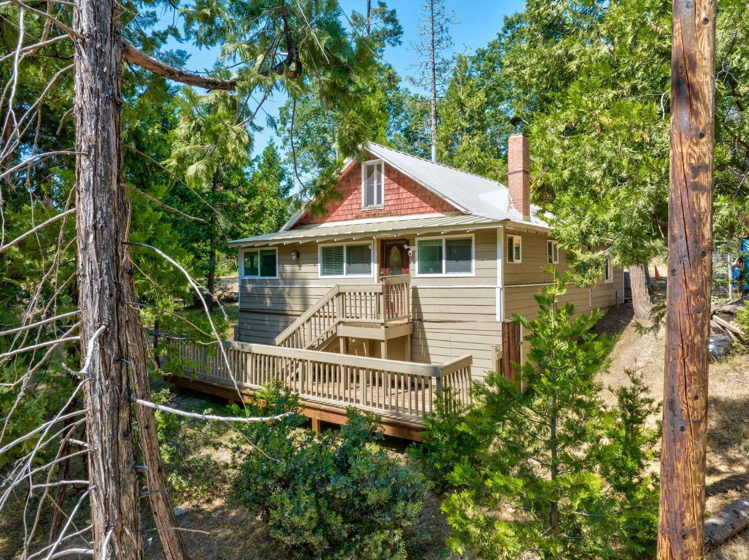 Photo of 41776 Merriman Ln in Auberry, CA